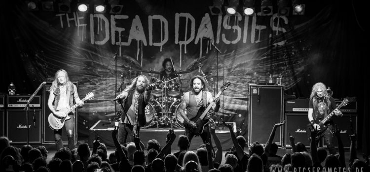 The Dead Daisies supporten Foreigner in Stuttgart